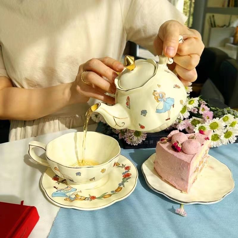 Tea Coffee Pot Set - アリス セラミックティーコーヒーセット ウサギデザイン 高級誕生日プレゼント 親友ギフト 母子コーヒーポットセット