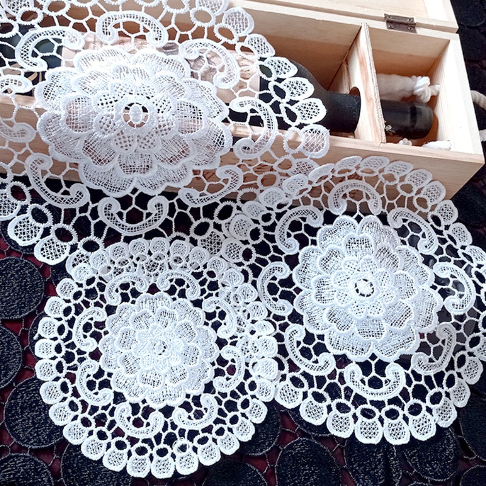 Coffee Tea Machine For Home - 装飾用レース刺繍テーブルクロス、丸型中空コーヒーコースター、白いティーパッドマット、キッチンテーブル用テーブルカップマット