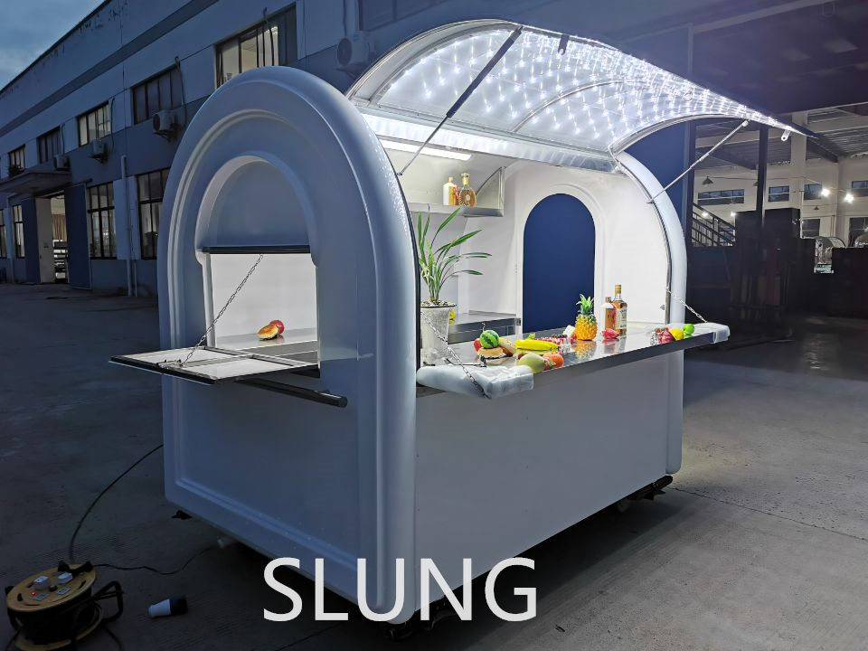 クラシックなストリートコーヒー、ミルクティー、ジュース、ドリ - Coffee Tea Kiosk のレビューと価格