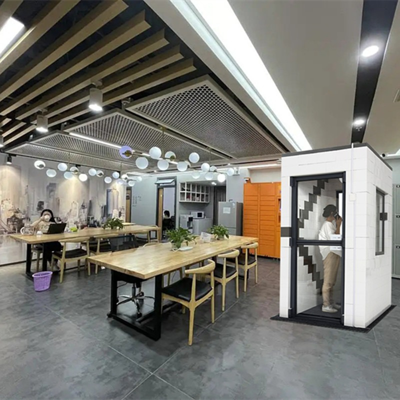 商業街公園のクリエイティブなコンテナショップ、ミルクティー・ - Coffee Tea Kiosk のレビューと価格